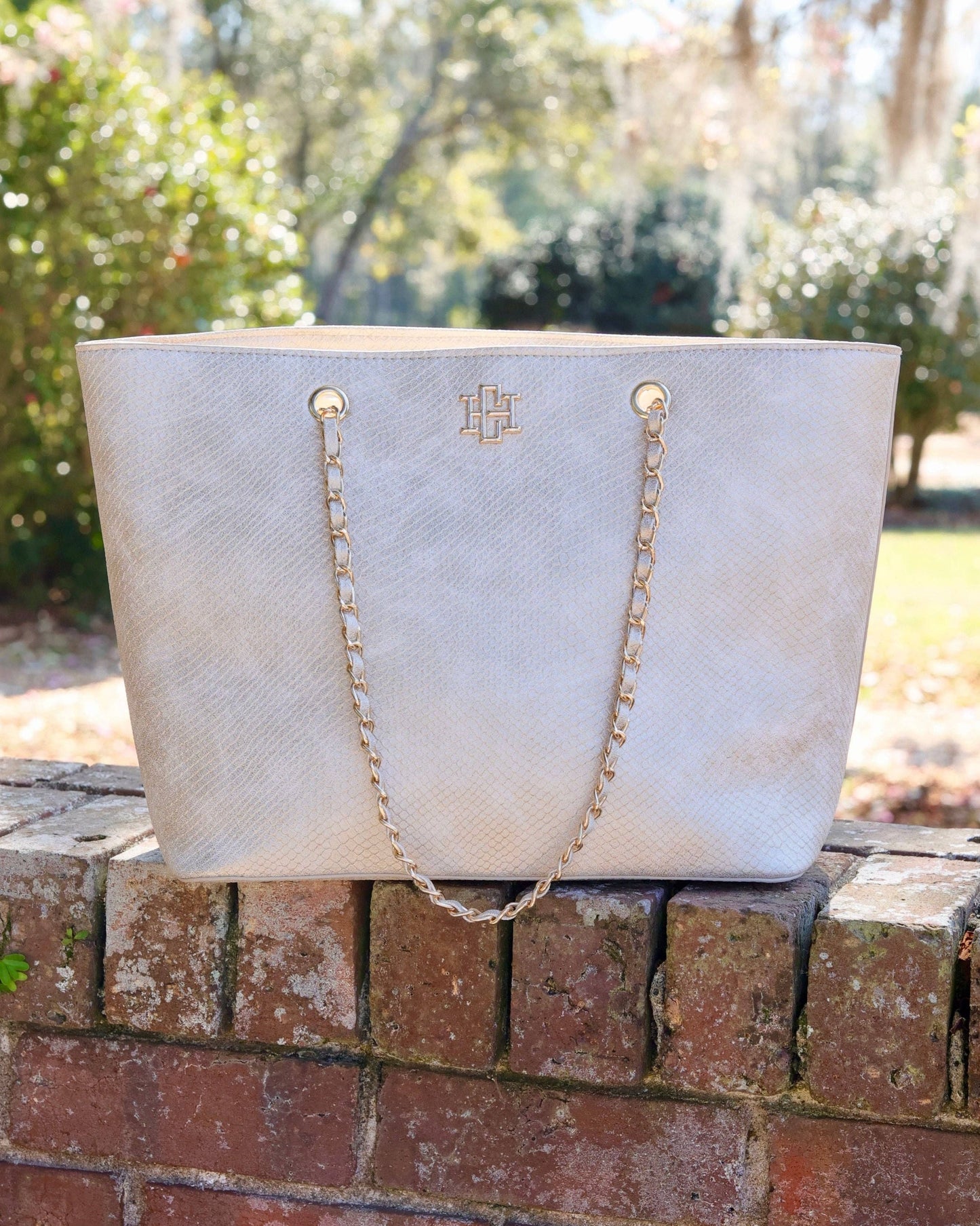 Quentin Tote Shimmer Champagne: Default
