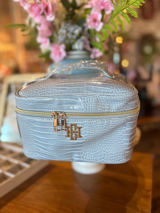 Hampton Train Case (Baby Blue)