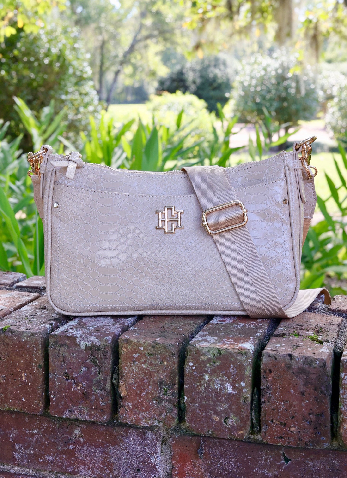 Paxton Crossbody with Pockets TAN