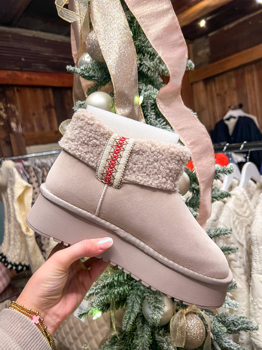 Willow Sherpa Cuffed Booties (Light Grey)